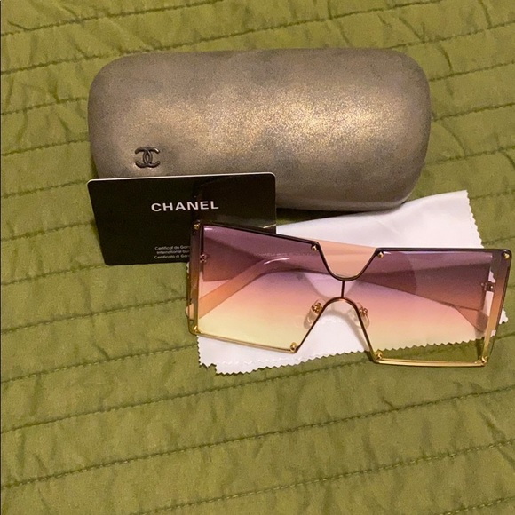 CHANEL Accessories - Brand new never worn Chanel sunglasses